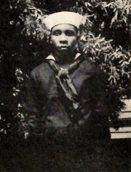 Ovarlee D. Patton 6166581, US Navy. He was the son of Dave Patton, and brother of Henry Patton. Ovarlee, attended school at Universe, entered the US Navy, on June 5, 1942 in Dallas Texas. trained in Norfolk, Virginia, Washington, D. C., San Francisco, California. He served in North Africa, Germany and the South Pacific (PTO) servings aboard the USS Weehawken CM-12. 