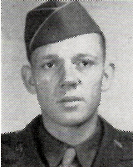 T/4 / TECHNICIAN FOURTH GRADE, Manily M. D., MABE 34678424,US Army. He was born in 1917 in Kernersville, NORTH CAROLINA. He enlisted on august 2 1943 around the age of 26.He served in Headquarters Company, 222nd Infantry Regiment, 42nd Infantry Division. He reenlisted on April 9, 1946 in the Army Air Corps.